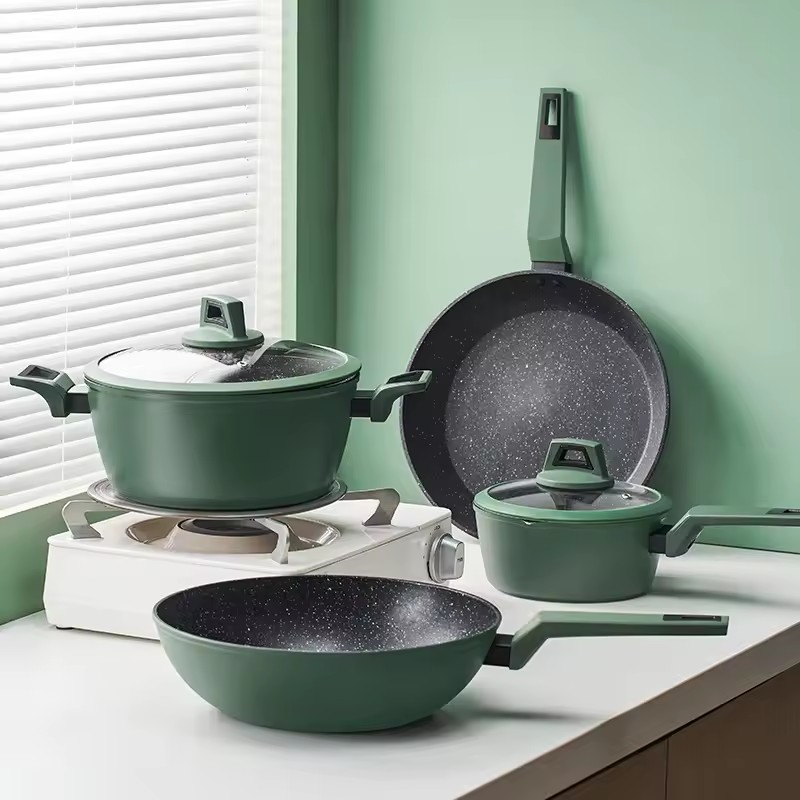 Maßgeschneiderte Kochgeschirr-Sets, Aluminium-Keramik-Kochtopf-Bratpfannen-Soßenpfannen-Sets